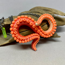 Load image into Gallery viewer, Peachy Tentacle Necklace Set