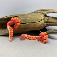 Load image into Gallery viewer, Peachy Tentacle Necklace Set