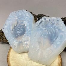 Load image into Gallery viewer, Food Grade Silicone Two Part Heart Mold