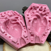 Load image into Gallery viewer, Silicone Anatomical Heart Mold- Two Part