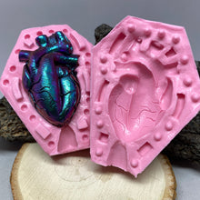 Load image into Gallery viewer, Silicone Anatomical Heart Mold- Two Part