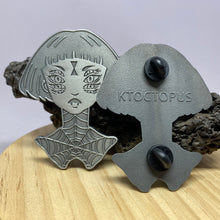 Load image into Gallery viewer, Spider Queen Large 2.5 inch Metal Pin