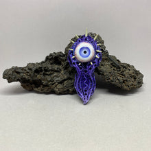 Load image into Gallery viewer, Purple Eye Spike
